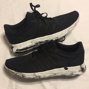 Adidas bro cloudfoam footbed sneakers. Like NEW!